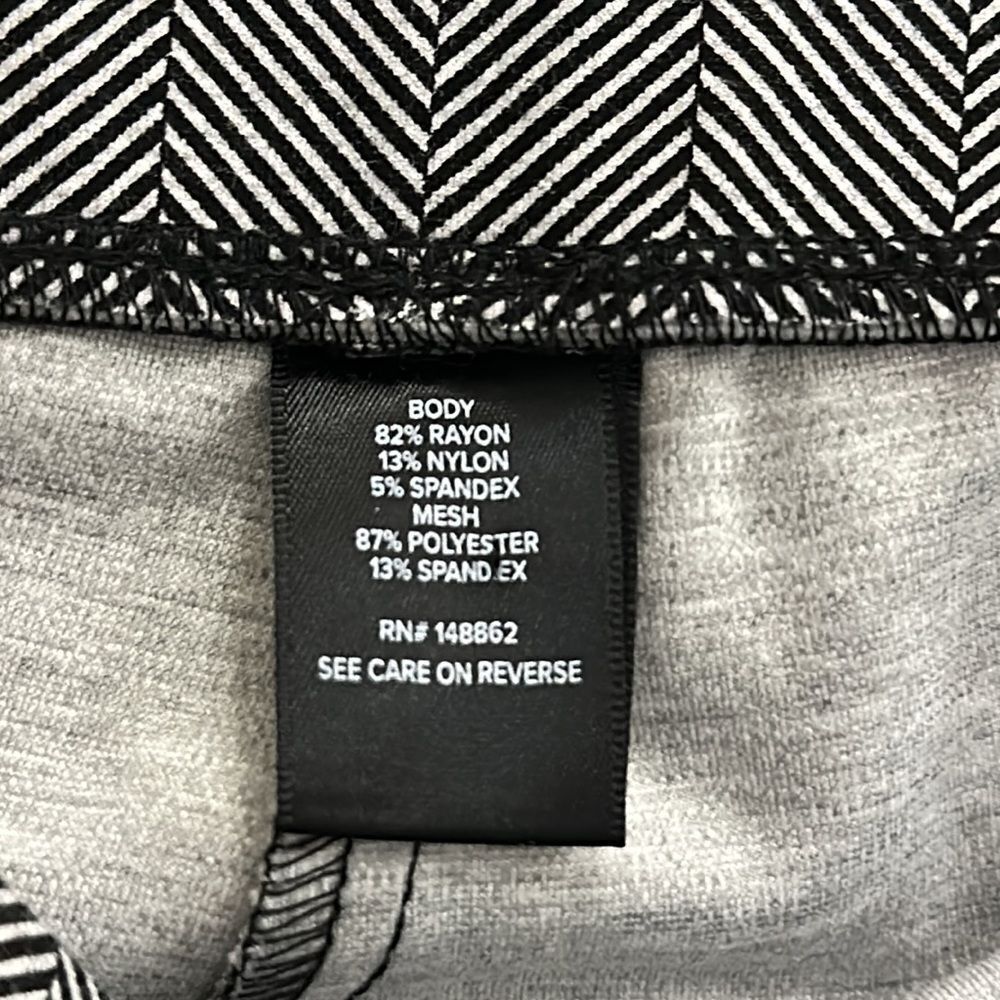 Torrid Studio Slim Fix Pixie Pants Size 0 Large  Ponte Herringbone Bone NWOT - Picture 12 of 13